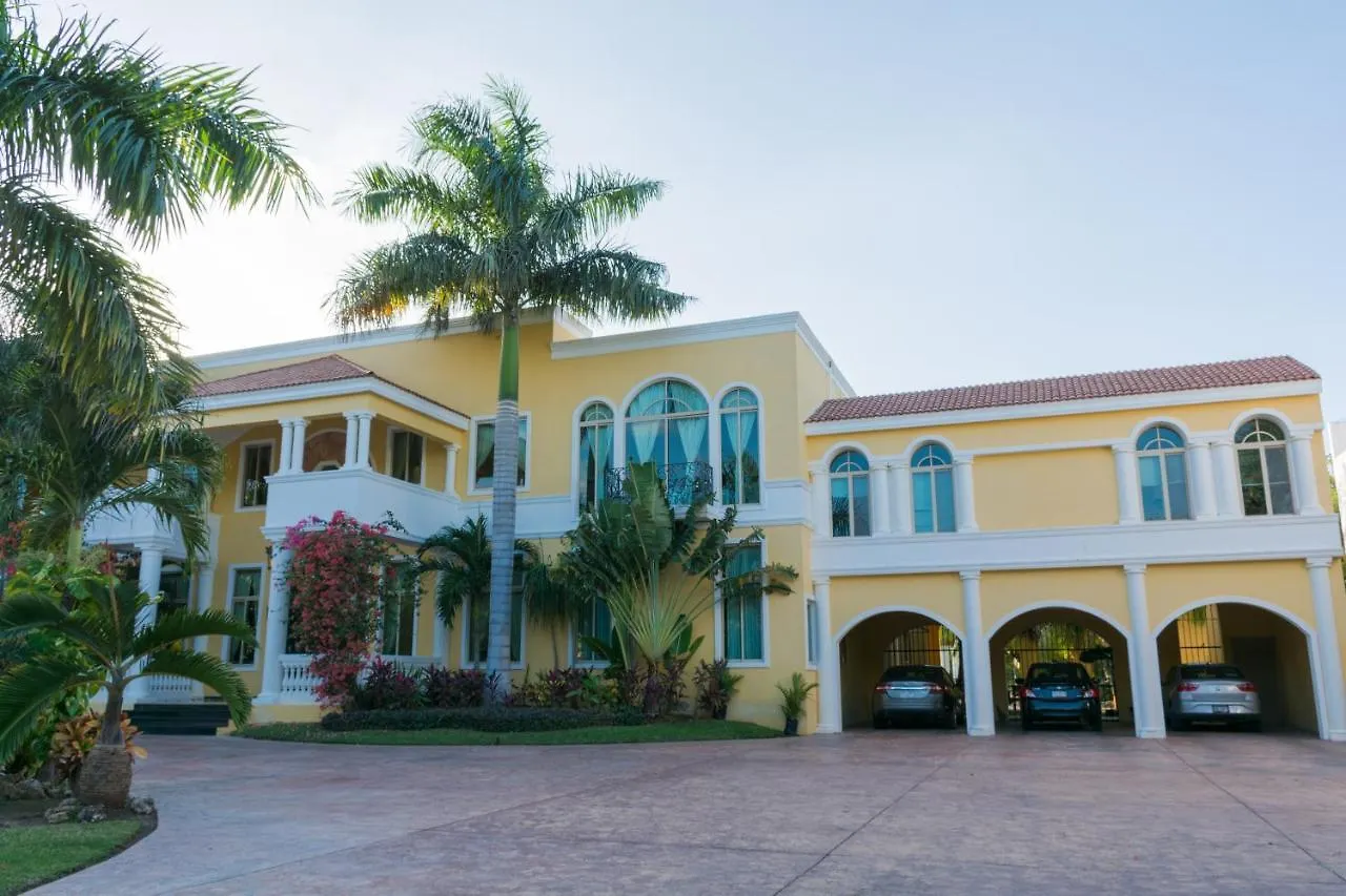 Hotel Boutique Mansion La Ceiba Merida